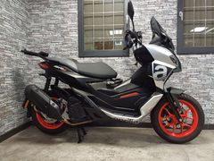 APRILIA SR GT 200