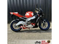 APRILIA TUONO 1000 R