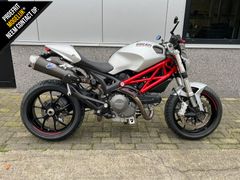 DUCATI 796 MONSTER