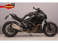 DUCATI DIAVEL CARBON