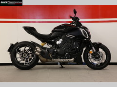 DUCATI DIAVEL V4