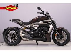 DUCATI DIAVEL V4