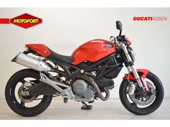 DUCATI M 696