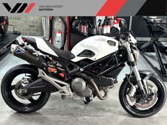 DUCATI MONSTER 696
