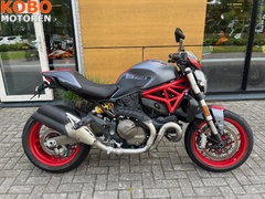 DUCATI MONSTER 821