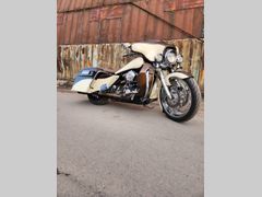 HARLEY-DAVIDSON ROAD KING