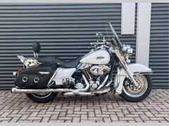 HARLEY-DAVIDSON ROAD KING CLASSIC FLHRC