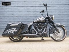 HARLEY-DAVIDSON ROAD KING FLHR