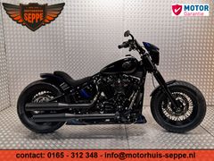 HARLEY-DAVIDSON SOFTAIL STREET BOB