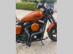 HARLEY-DAVIDSON SPORTSTER 1200 CUSTOM