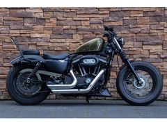 HARLEY-DAVIDSON SPORTSTER IRON 883