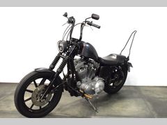 HARLEY-DAVIDSON SPORTSTER XLH 883 HUGGER
