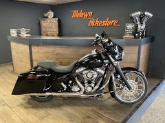 HARLEY-DAVIDSON STREET GLIDE FLHX