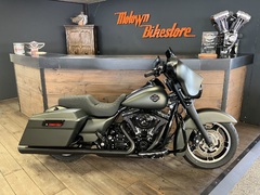 HARLEY-DAVIDSON STREET GLIDE FLHX