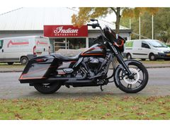 HARLEY-DAVIDSON STREET GLIDE FLHX