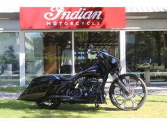 HARLEY-DAVIDSON STREET GLIDE FLHX