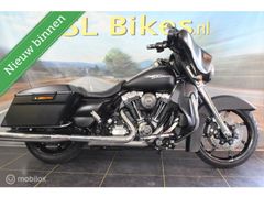 HARLEY-DAVIDSON STREET GLIDE FLHX