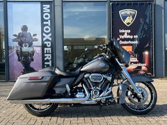 HARLEY-DAVIDSON STREET GLIDE SPECIAL FLHXS