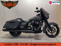 HARLEY-DAVIDSON STREET GLIDE SPECIAL FLHXS