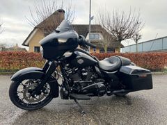 HARLEY-DAVIDSON STREET GLIDE SPECIAL FLHXS
