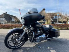 HARLEY-DAVIDSON STREET GLIDE SPECIAL FLHXS