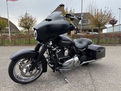 HARLEY-DAVIDSON STREET GLIDE SPECIAL FLHXS