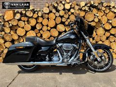 HARLEY-DAVIDSON STREET GLIDE SPECIAL FLHXS