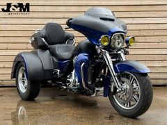 HARLEY-DAVIDSON TRI GLIDE ULTRA CLASSIC FLHTCUTG
