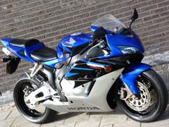 HONDA CBR 1000 RR FIREBLADE