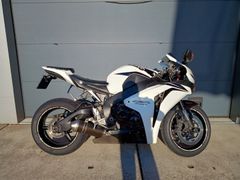 HONDA CBR 1000 RR FIREBLADE