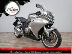 HONDA VFR 1200 F