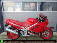 HONDA VFR 750 F