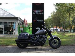 INDIAN MOTORCYCLE CHIEF BOBBER DARK HORSE