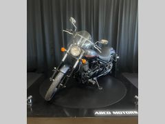 KAWASAKI VN 900 CUSTOM