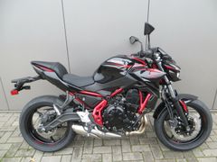 KAWASAKI Z650