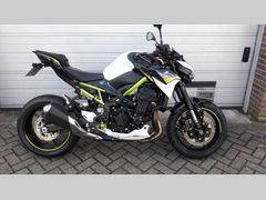 KAWASAKI Z900