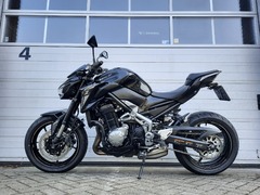 KAWASAKI Z900