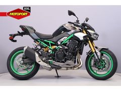 KAWASAKI Z900