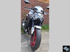 KAWASAKI Z900