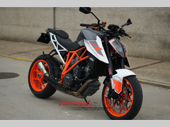 KTM 1290 SUPER DUKE R