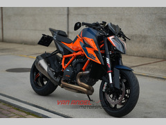 KTM 1290 SUPER DUKE R