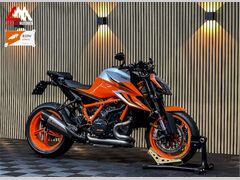 KTM 1290 SUPER DUKE R