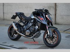 KTM 1290 SUPER DUKE R