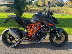 KTM 1290 SUPER DUKE R