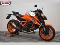 KTM 1290 SUPER DUKE R