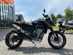 KTM 890 DUKE