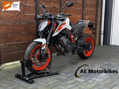 KTM 890 DUKE R