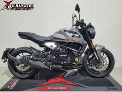 MOTO MORINI SEIEMMEZZO STR