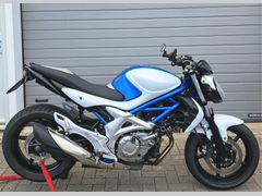 SUZUKI GLADIUS