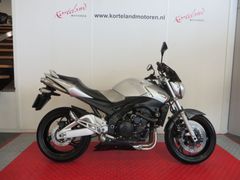 SUZUKI GSR 600